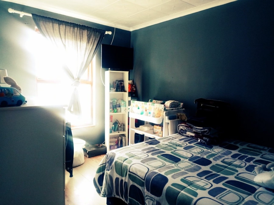 2 Bedroom Property for Sale in Electric City Western Cape